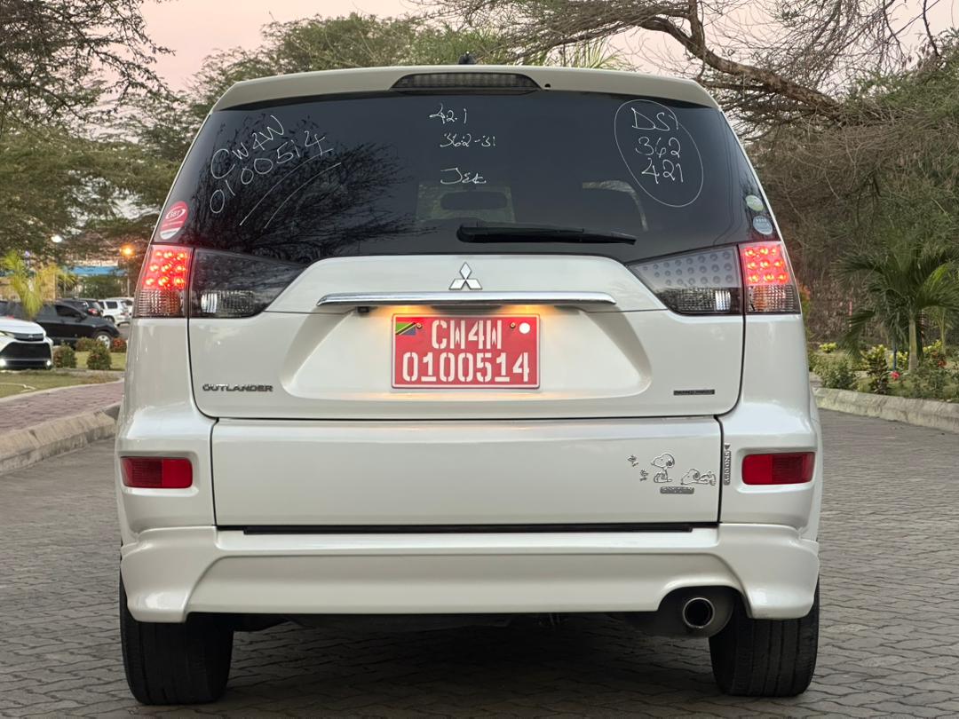 MITSUBISHI OUTLANDER ROADEST thumbnail 8